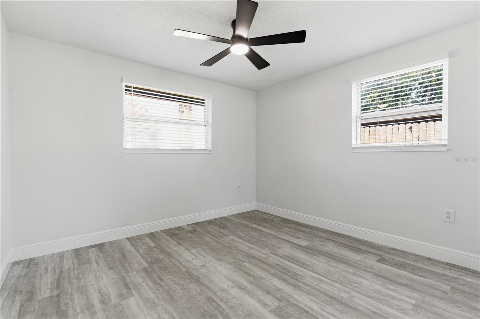 5330 POINSETTIA DR — photo 19