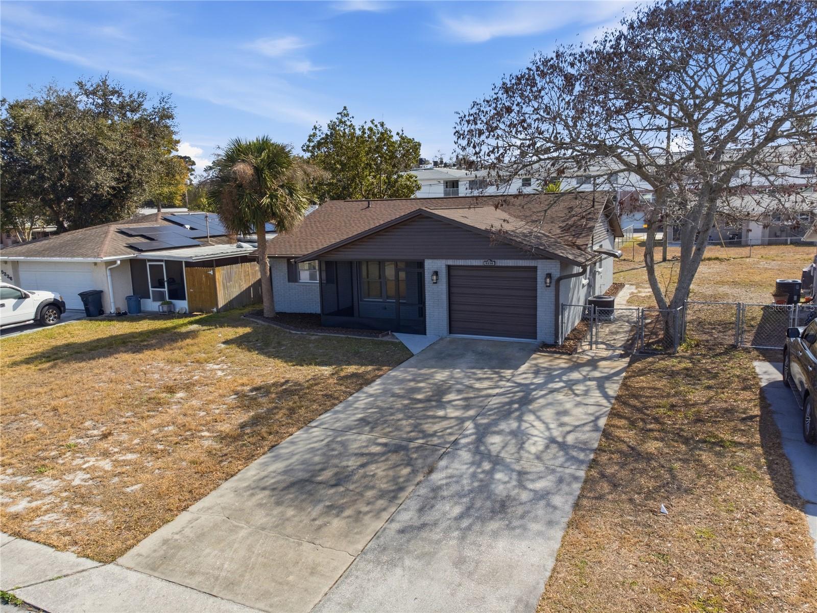 5330 POINSETTIA DR — photo 28