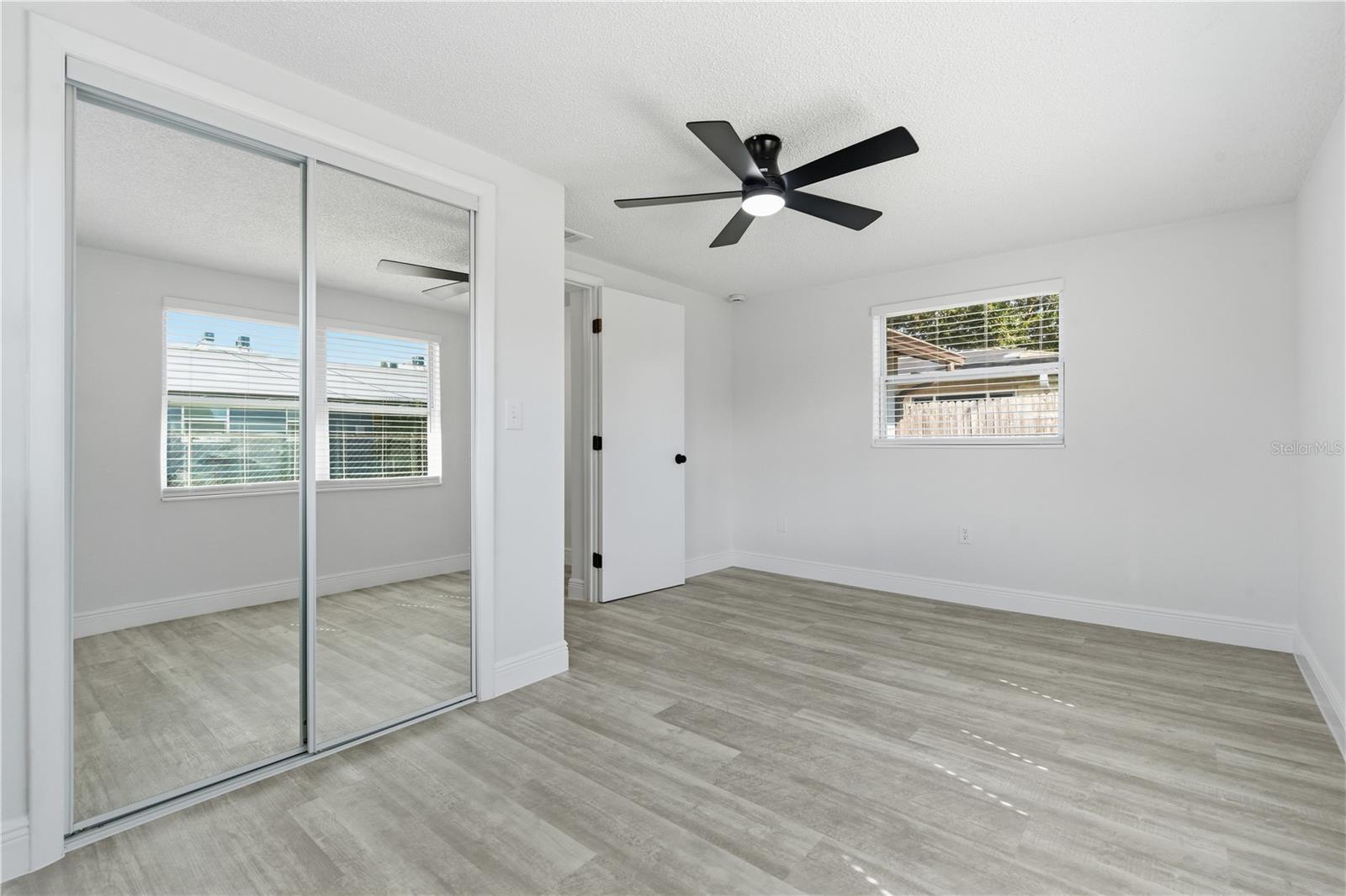 5330 POINSETTIA DR — photo 14