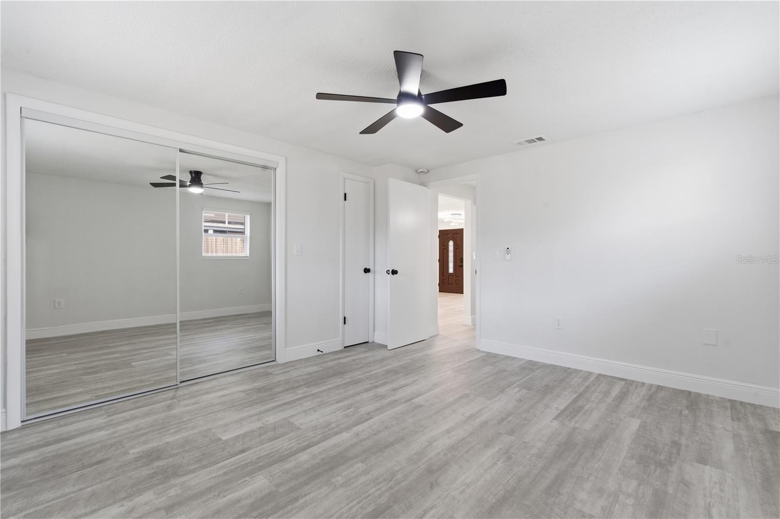 5330 POINSETTIA DR — photo 21