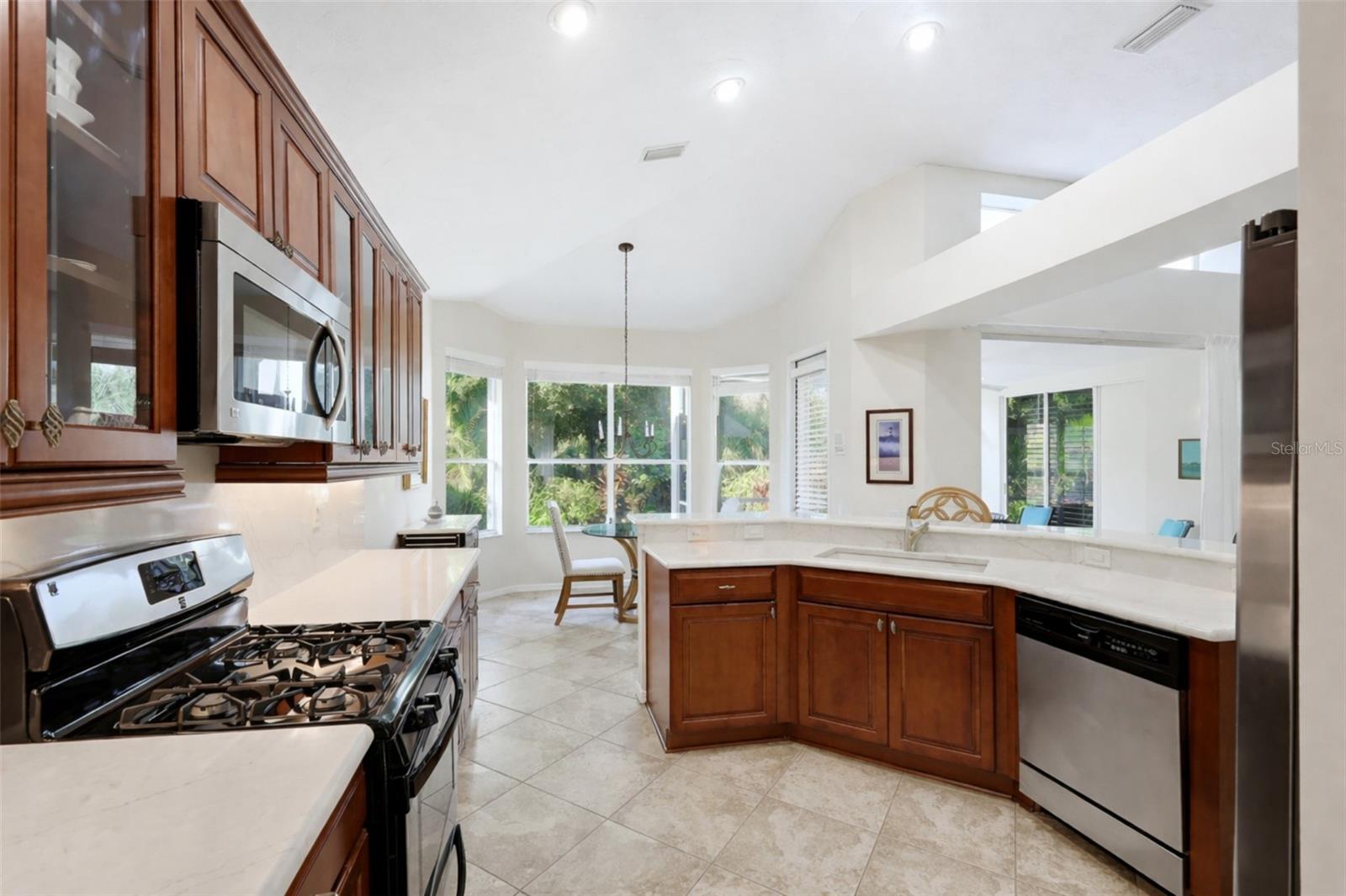 6411 BERKSHIRE PL — photo 17