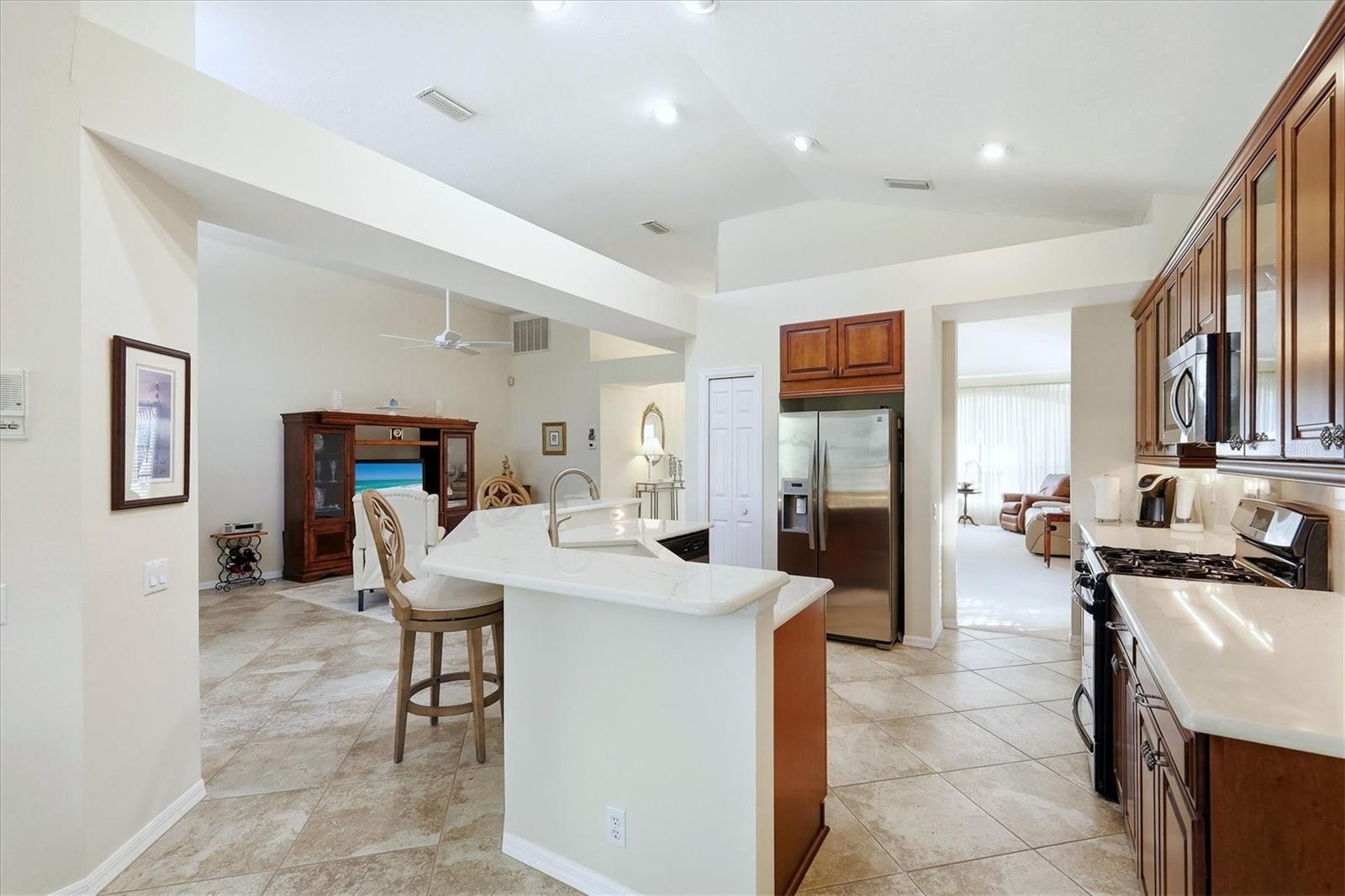 6411 BERKSHIRE PL — photo 18