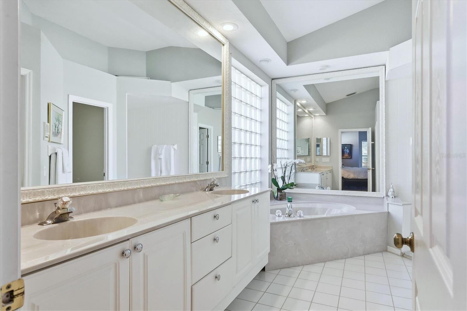 6411 BERKSHIRE PL — photo 23