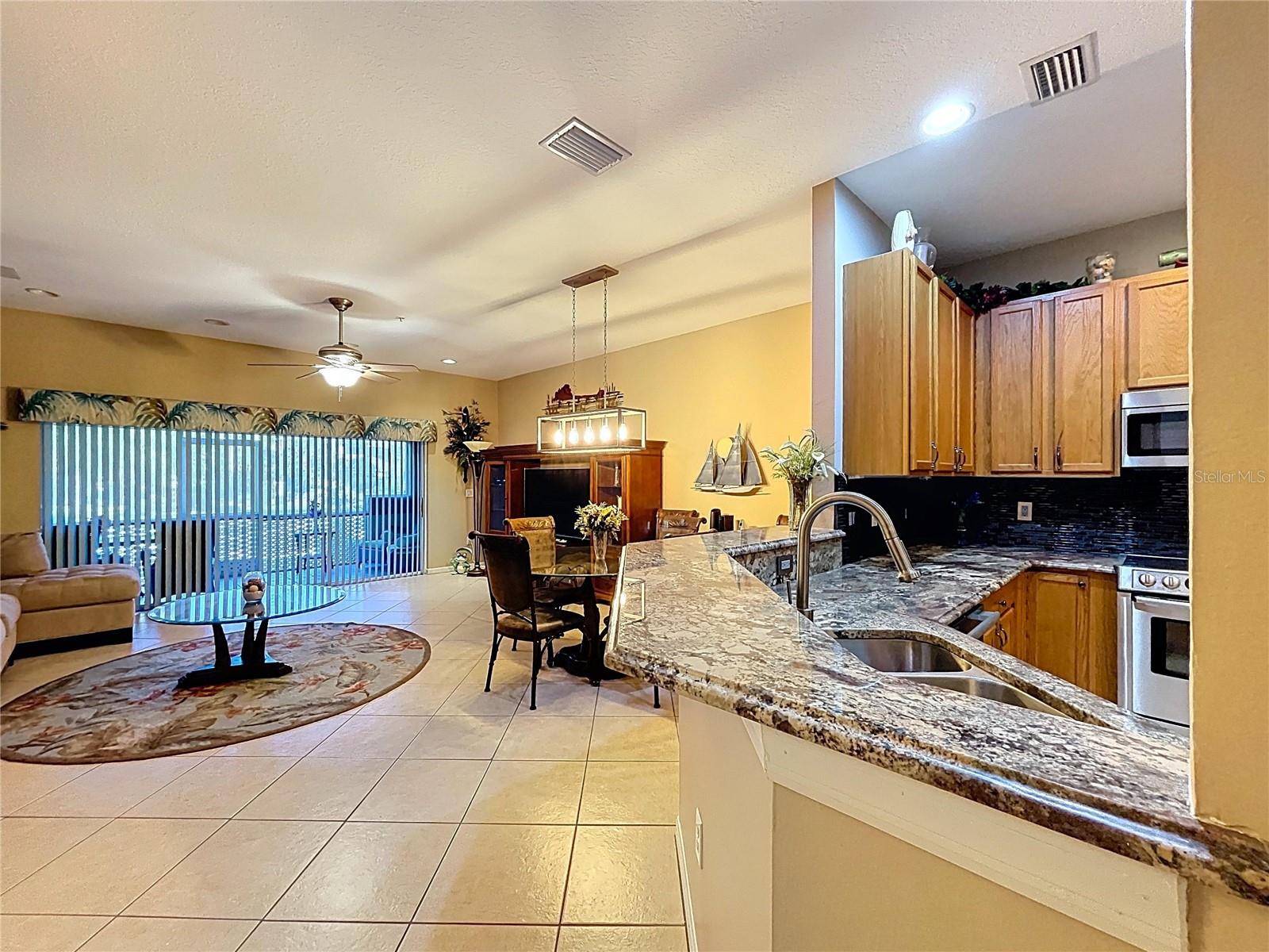11273 KAPOK GRAND CIR — photo 10