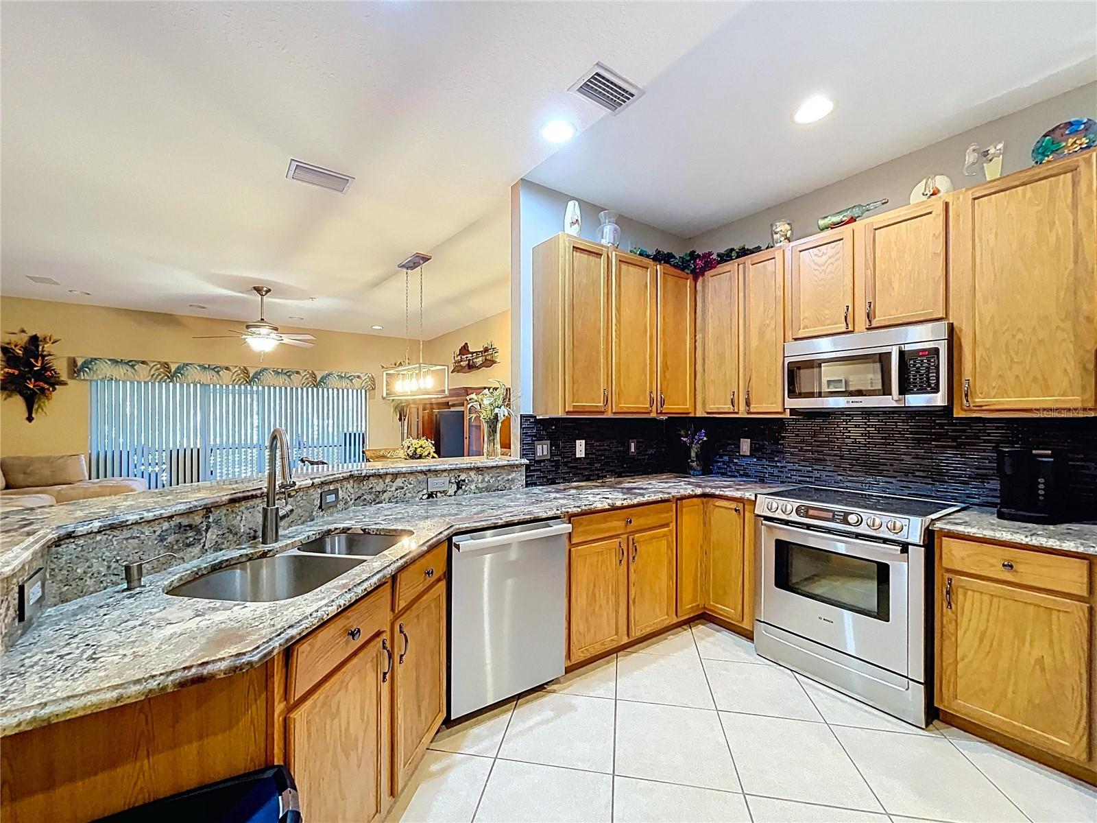 11273 KAPOK GRAND CIR — photo 4