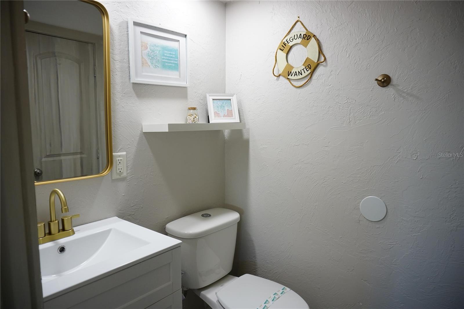 2504 AVENUE B — photo 16