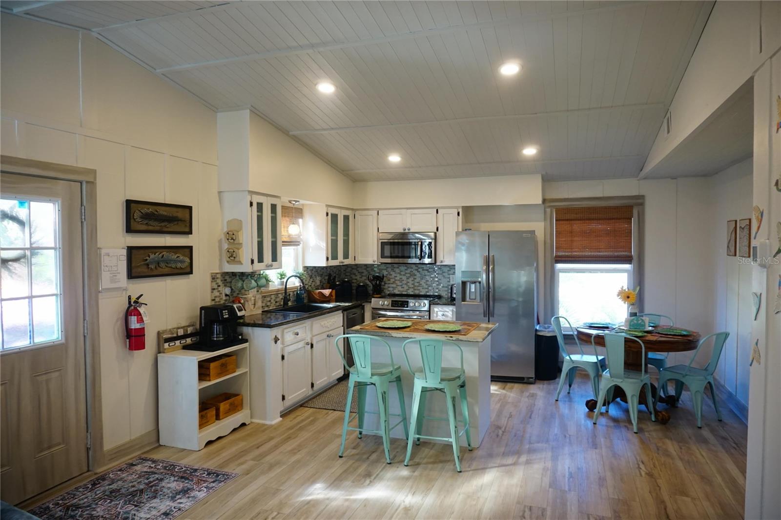 2504 AVENUE B — photo 26