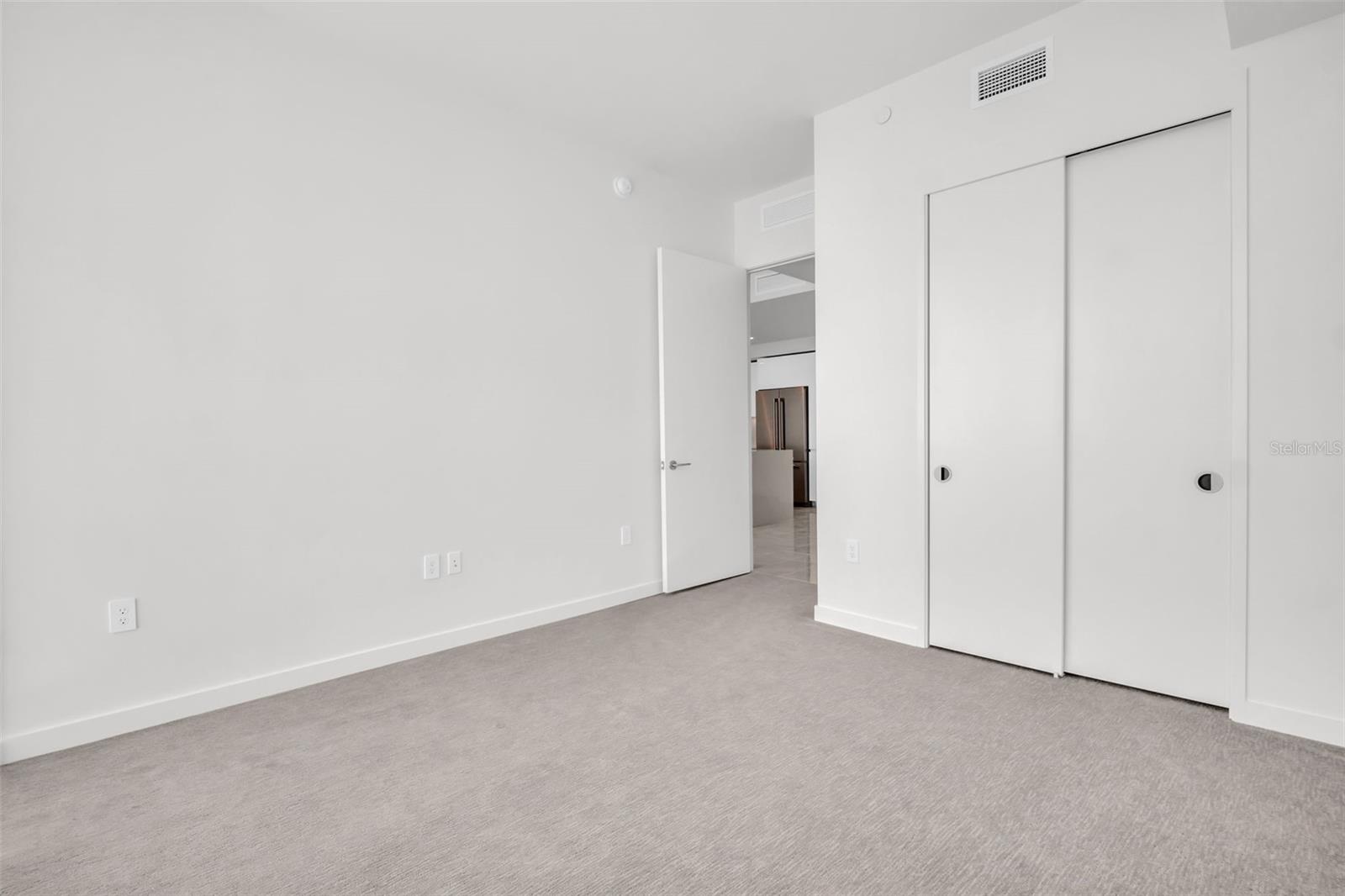 400 CENTRAL AVE #2605 — photo 40