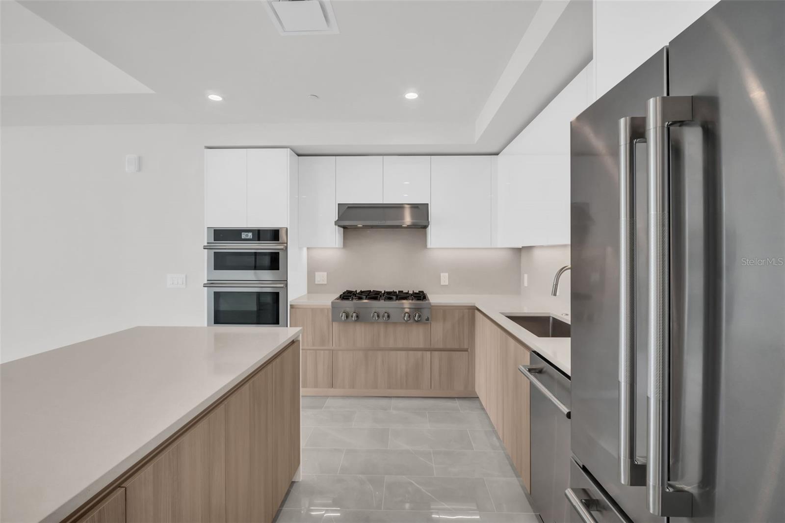 400 CENTRAL AVE #2605 — photo 9