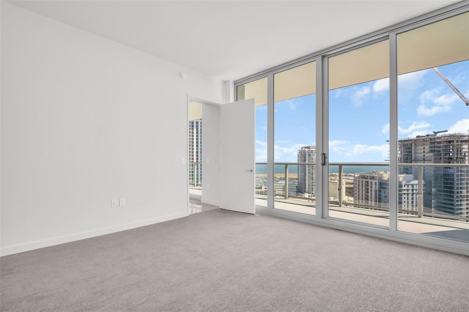 400 CENTRAL AVE #2605 — photo 32