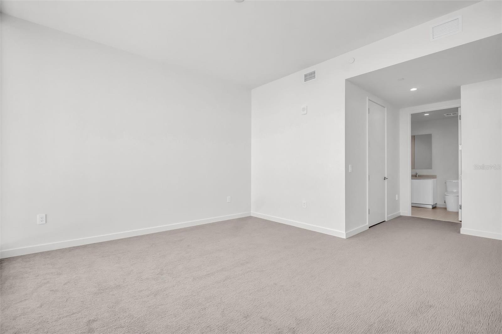 400 CENTRAL AVE #2605 — photo 30