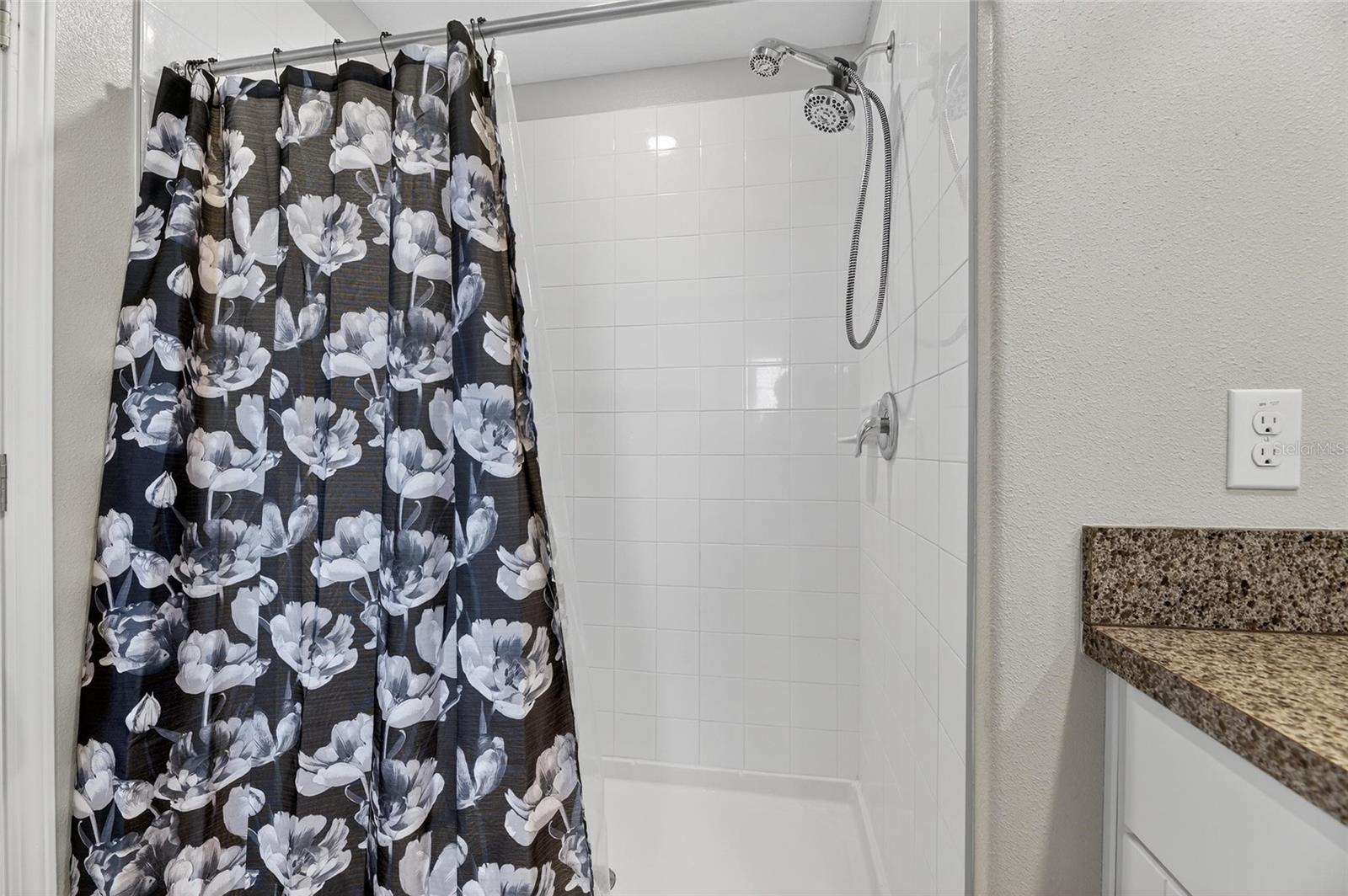 16791 DELIA ST — photo 35