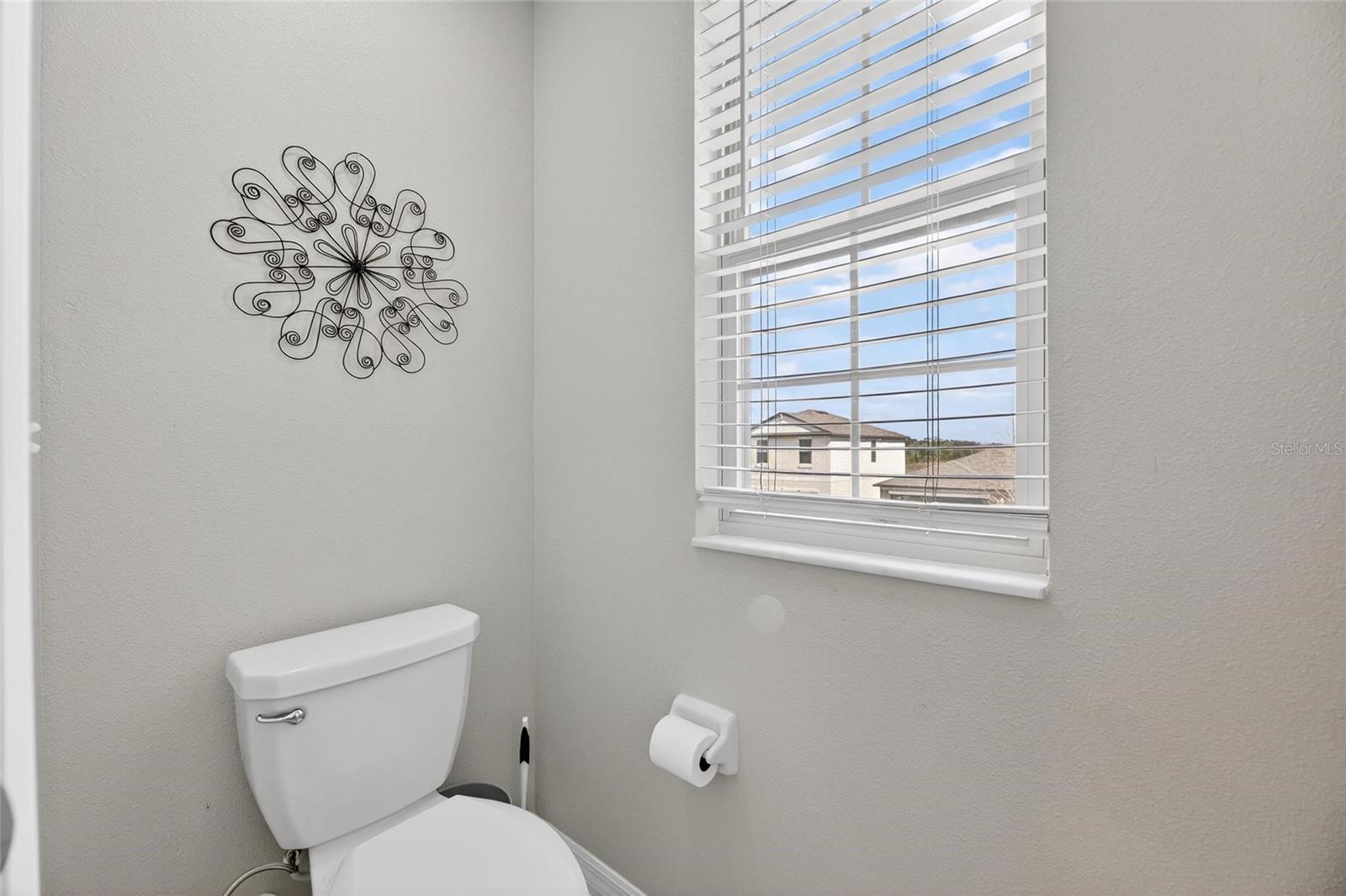 16791 DELIA ST — photo 36