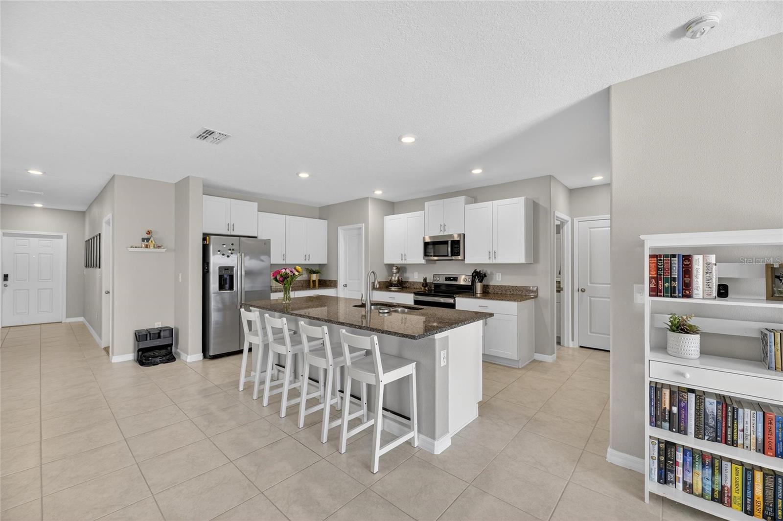 16791 DELIA ST — photo 10