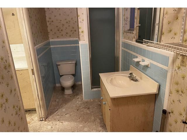 1708 CAMBRIDGE DR — photo 12
