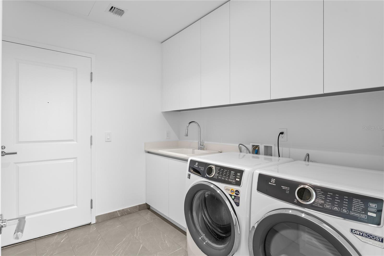 3015 S YSABELLA AVE #1601 — photo 24