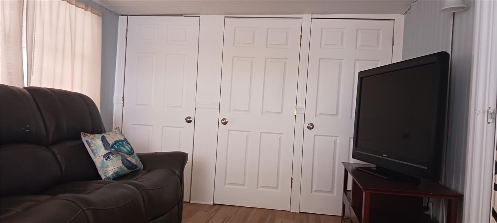 10913 LIBERTY DR — photo 3