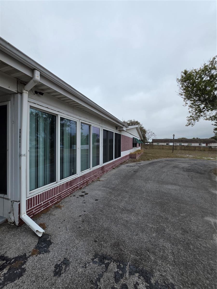 2634 SOUTH DR — photo 7