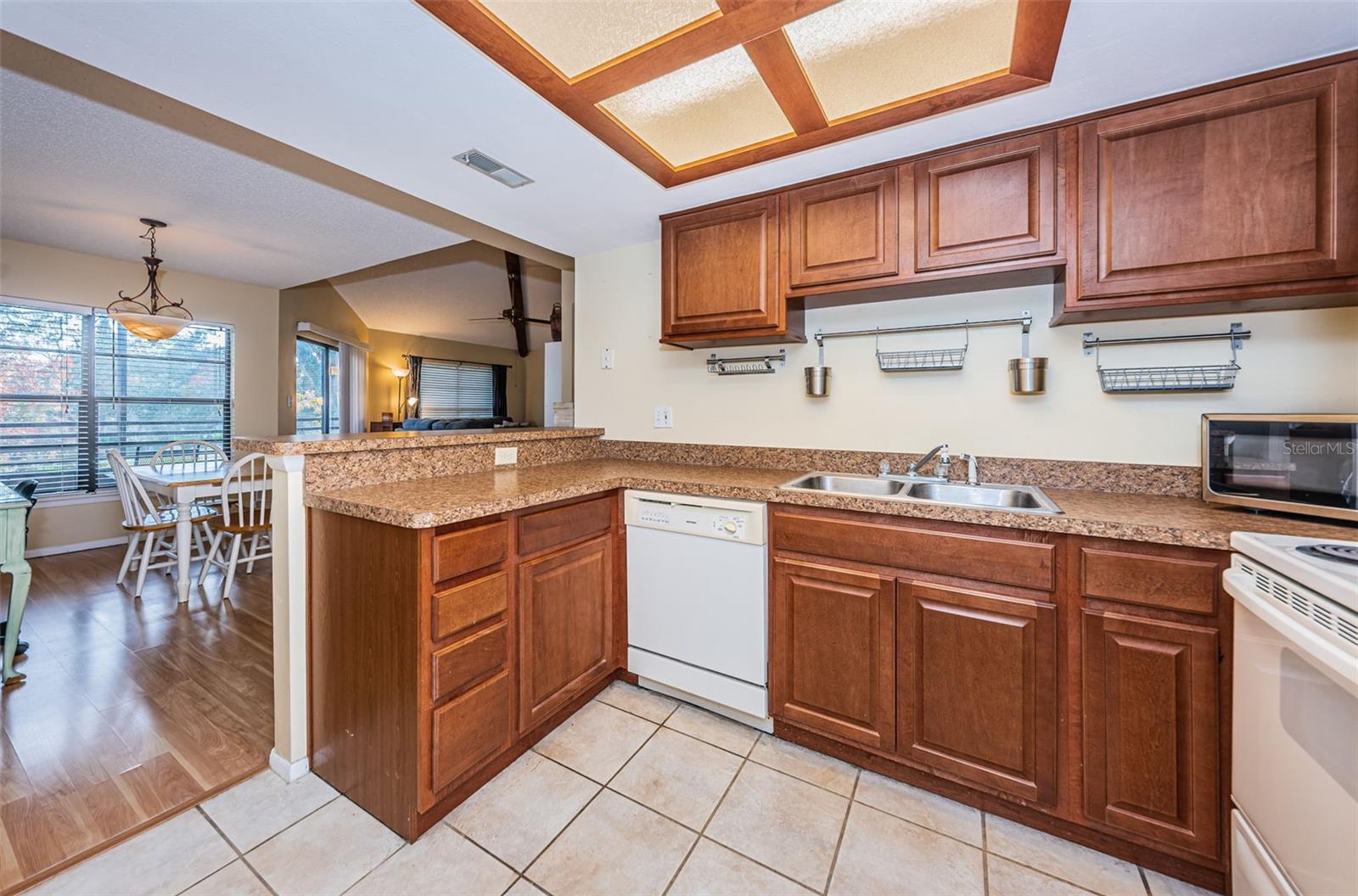 802 LENNOX RD W #802 — photo 9
