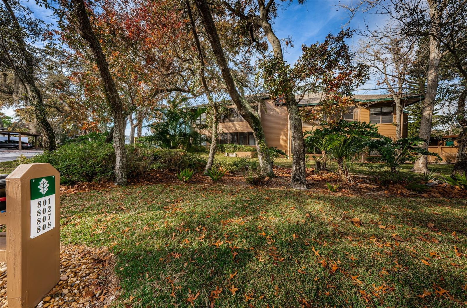 802 LENNOX RD W #802 — photo 42