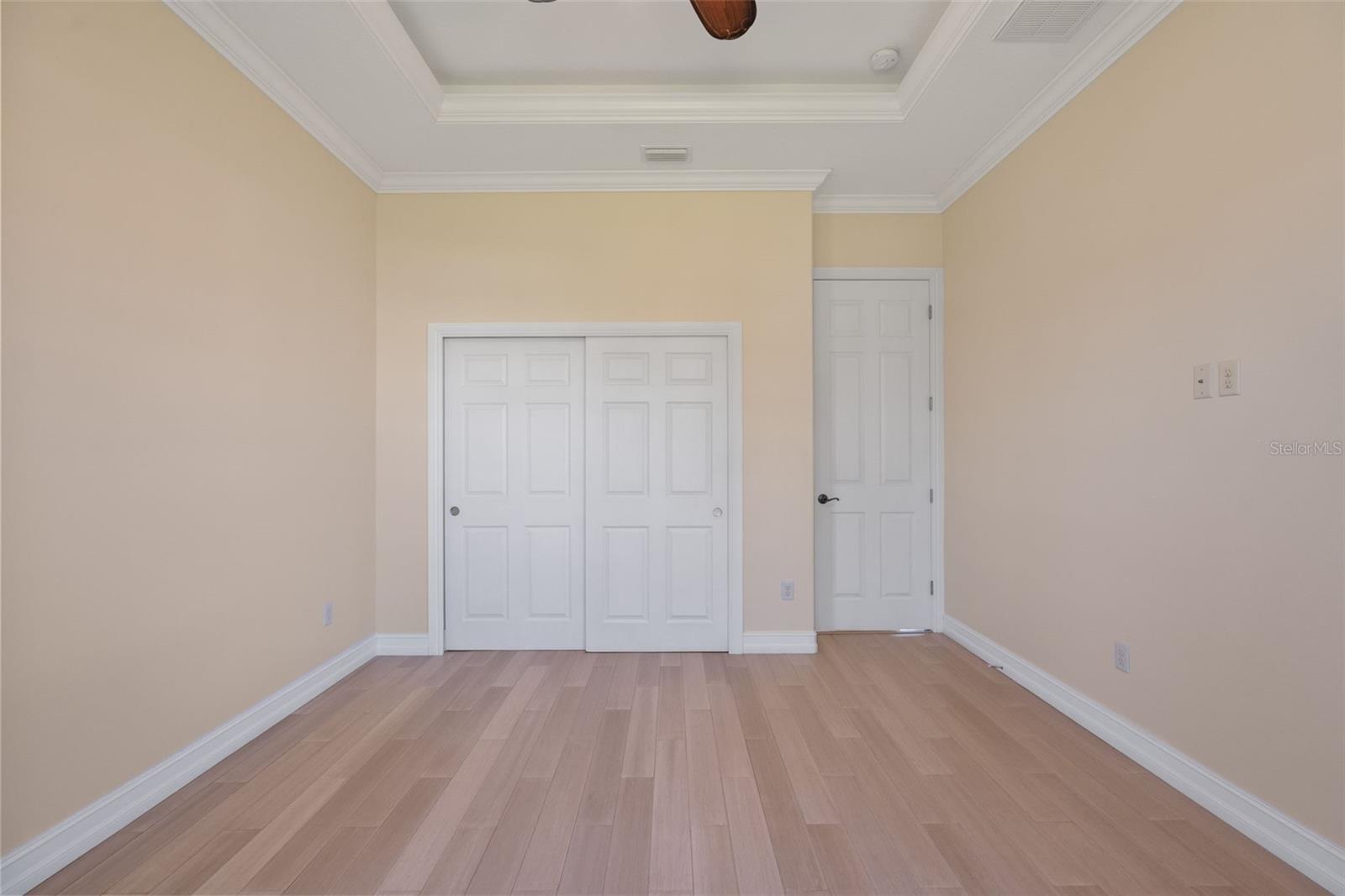 1900 COLLEEN ST — photo 28