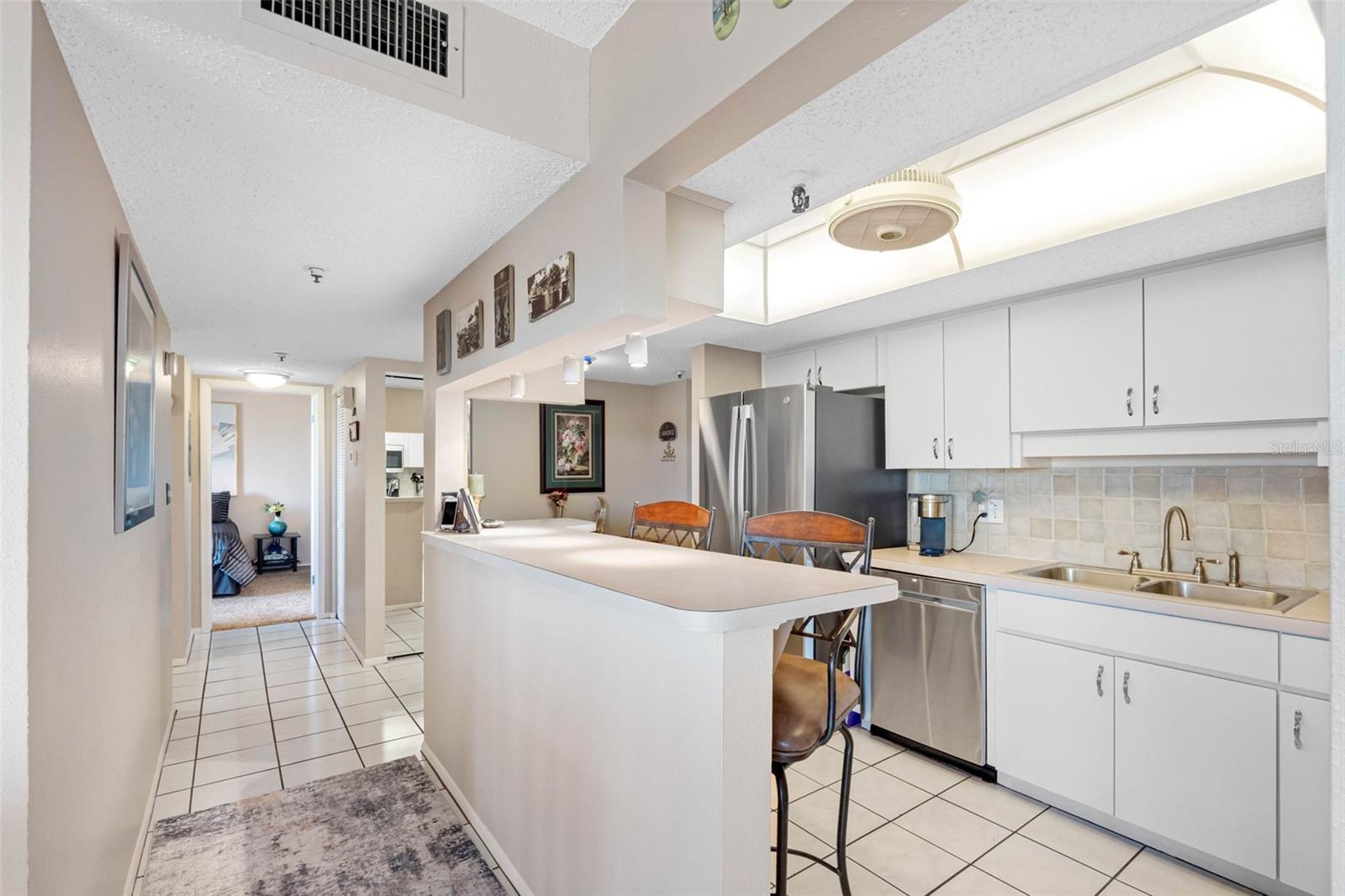 7430 SUNSHINE SKYWAY LN S #406 — photo 16