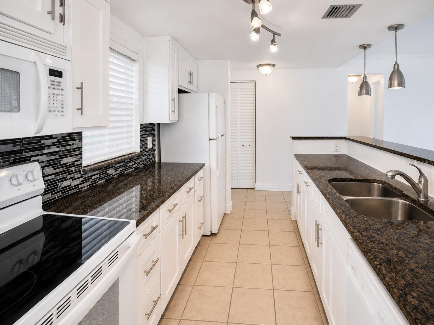 464 N PAULA DR #115 — photo 4