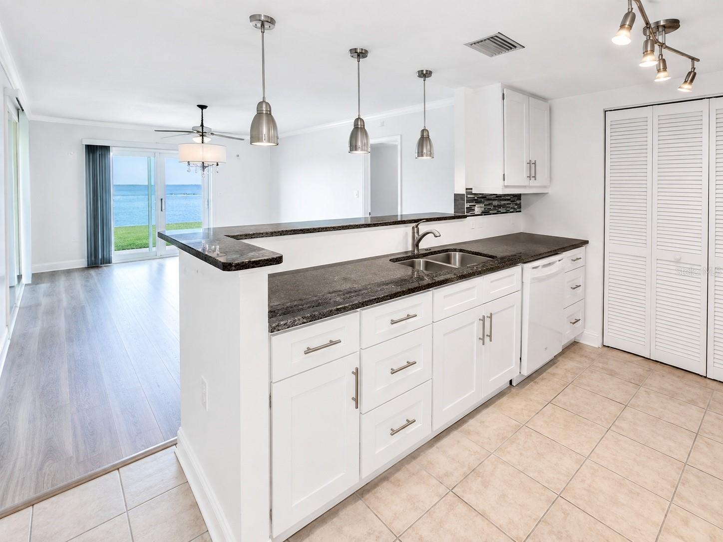 464 N PAULA DR #115 — photo 6