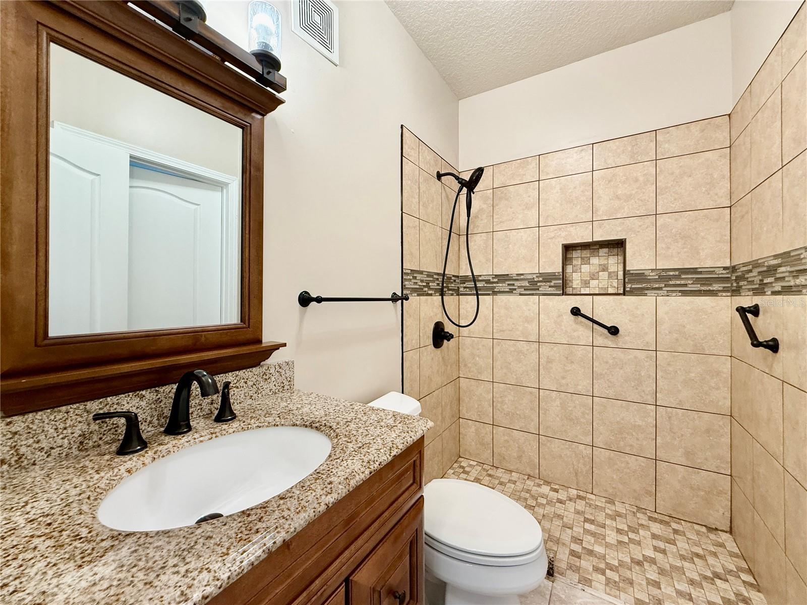 18013 VILLA CREEK DR — photo 32
