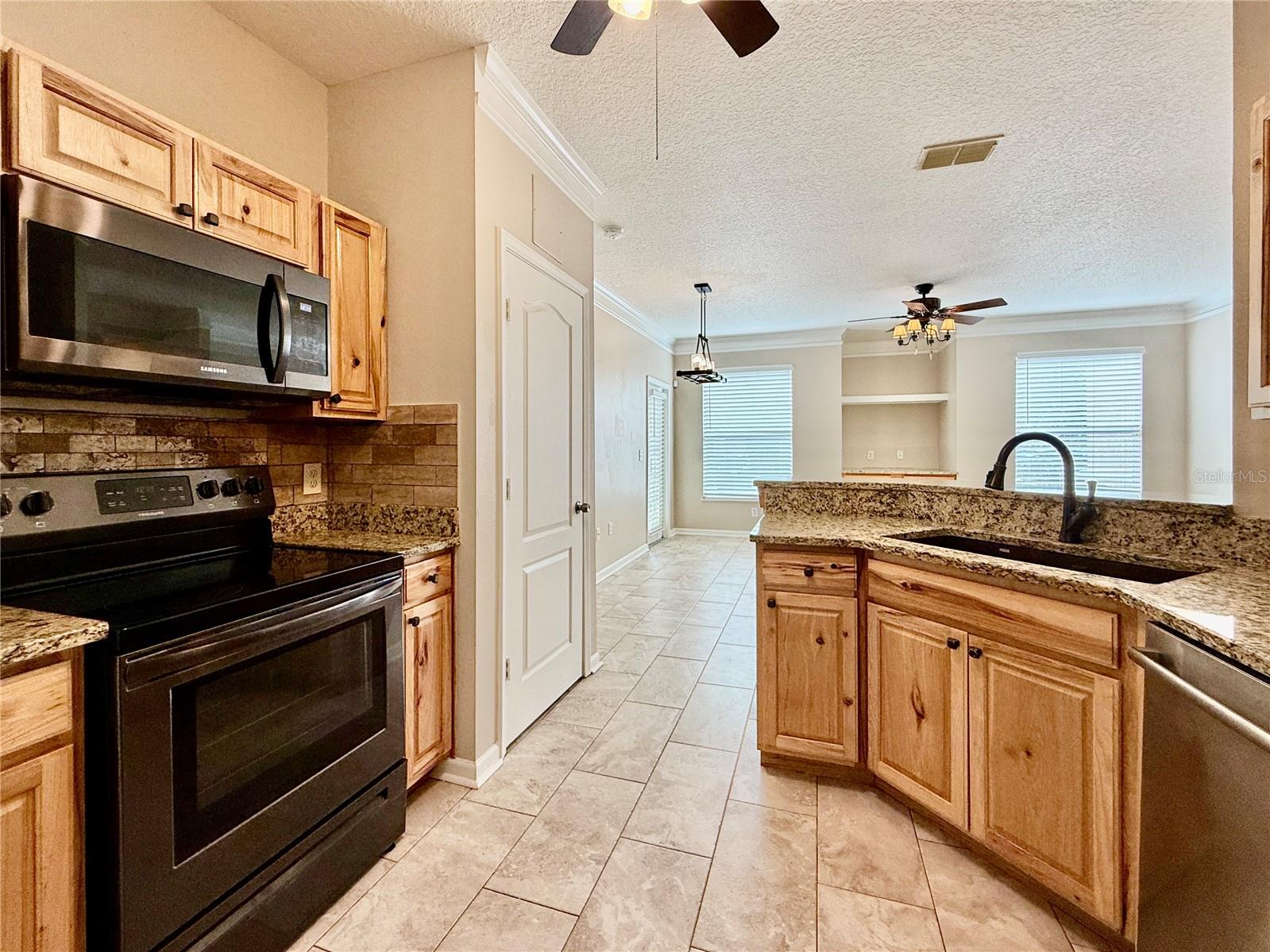 18013 VILLA CREEK DR — photo 13