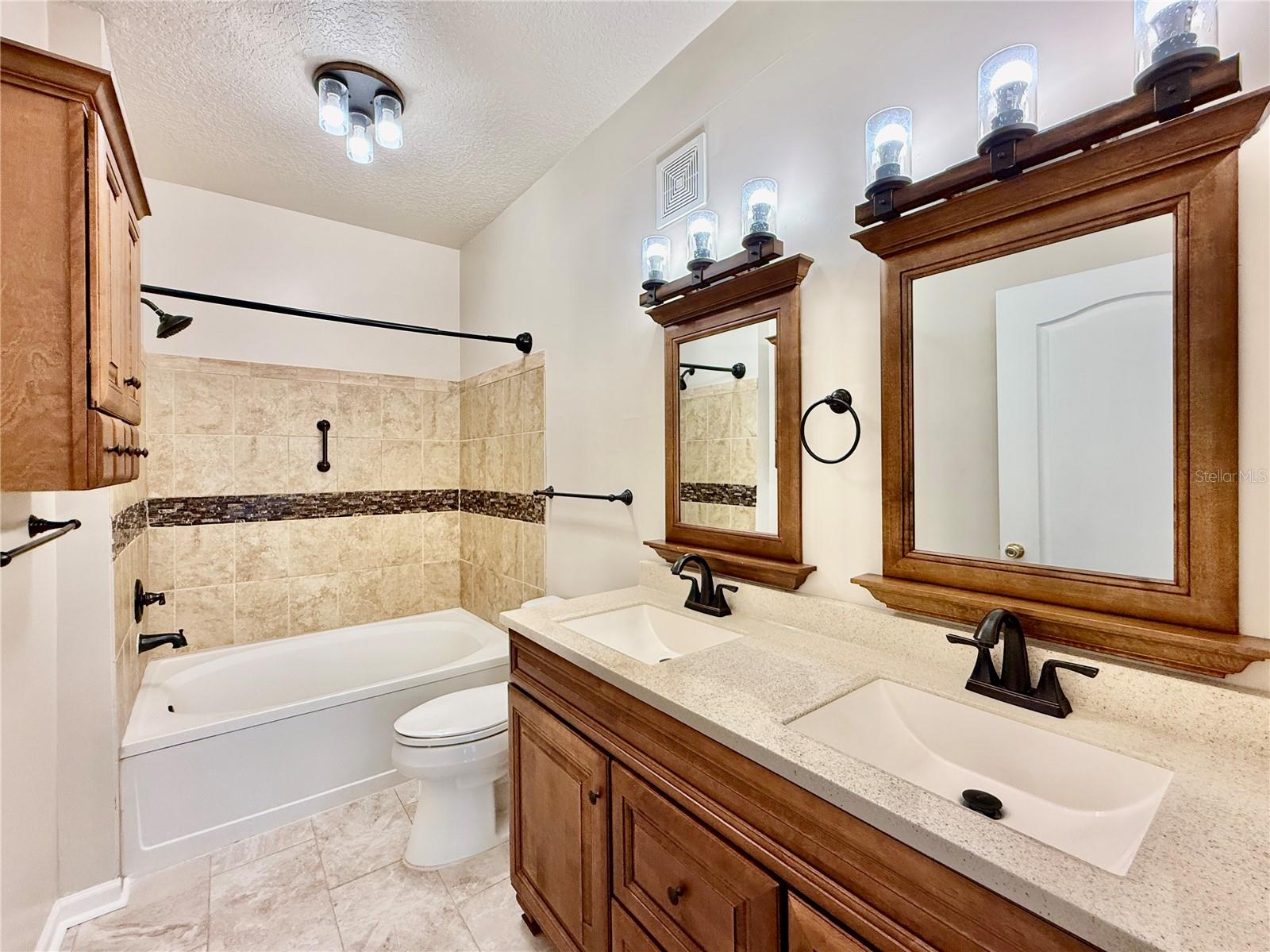 18013 VILLA CREEK DR — photo 23