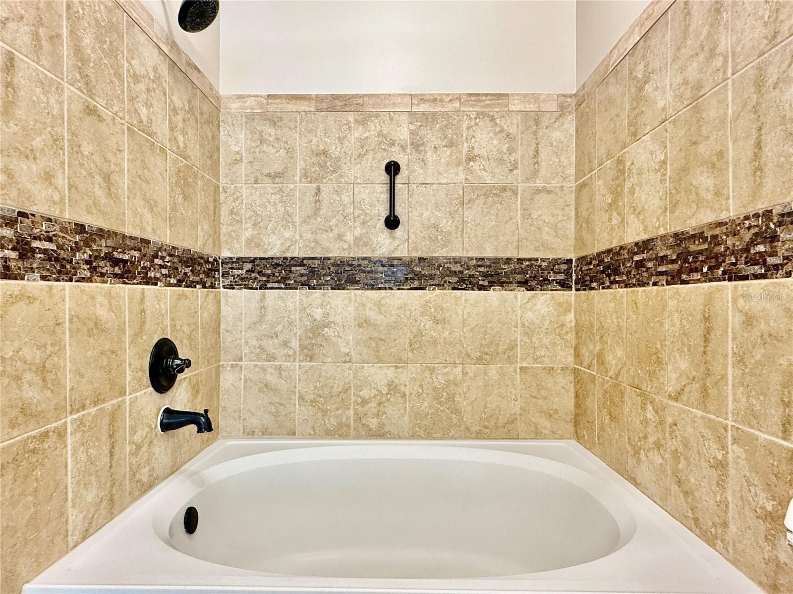 18013 VILLA CREEK DR — photo 24
