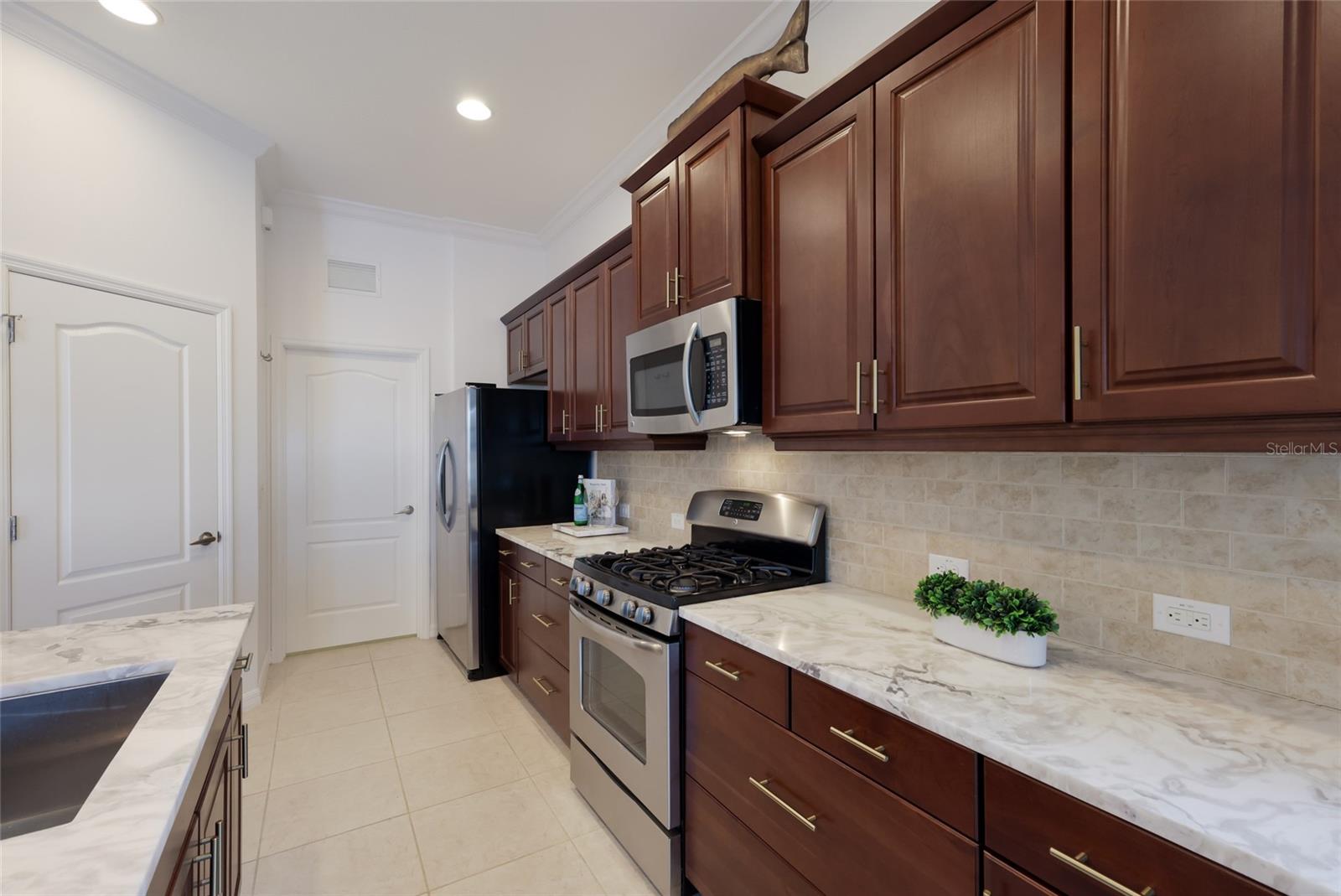 14335 STIRLING DR — photo 18