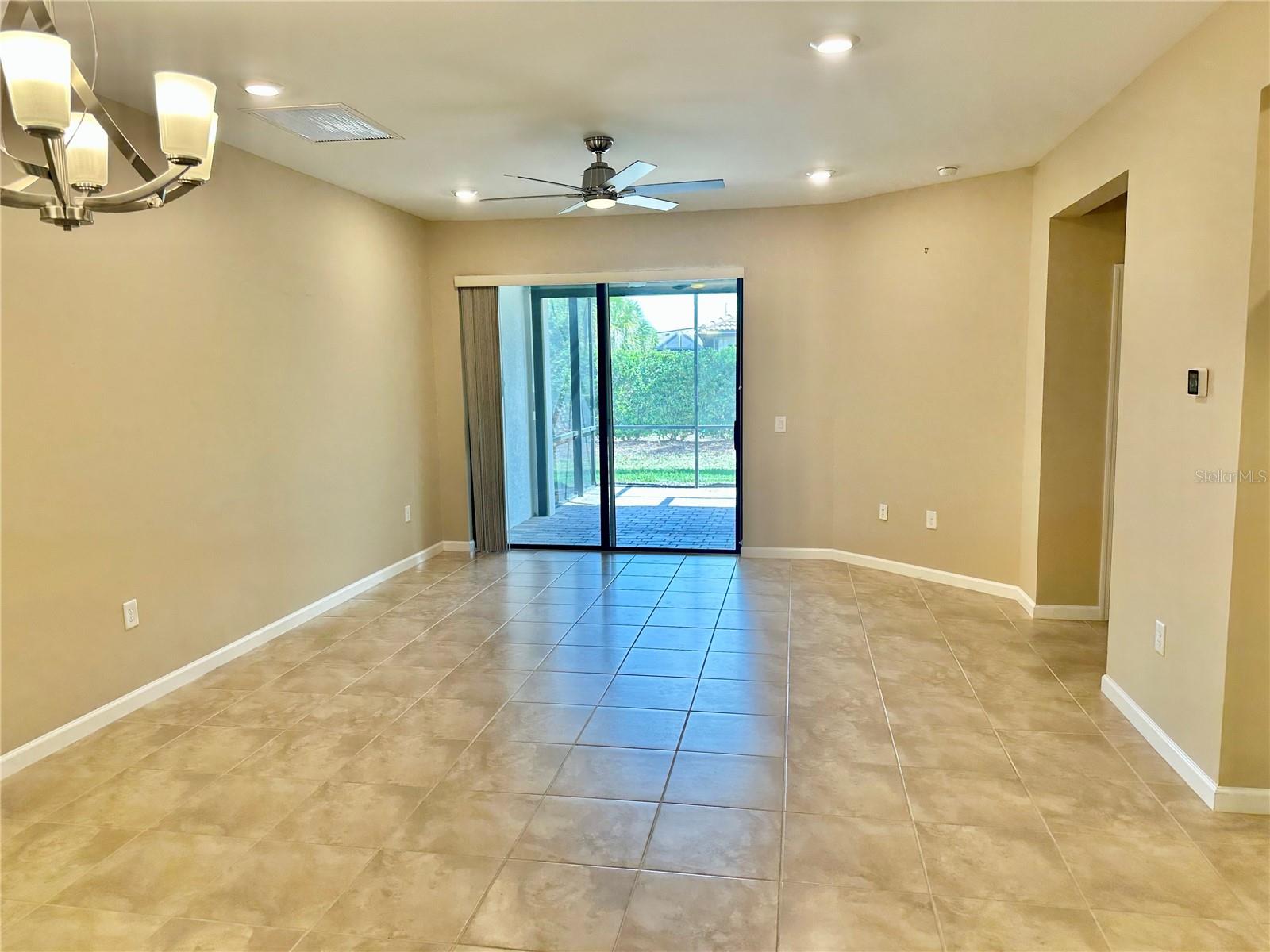 17631 CAMDEN DR — photo 12