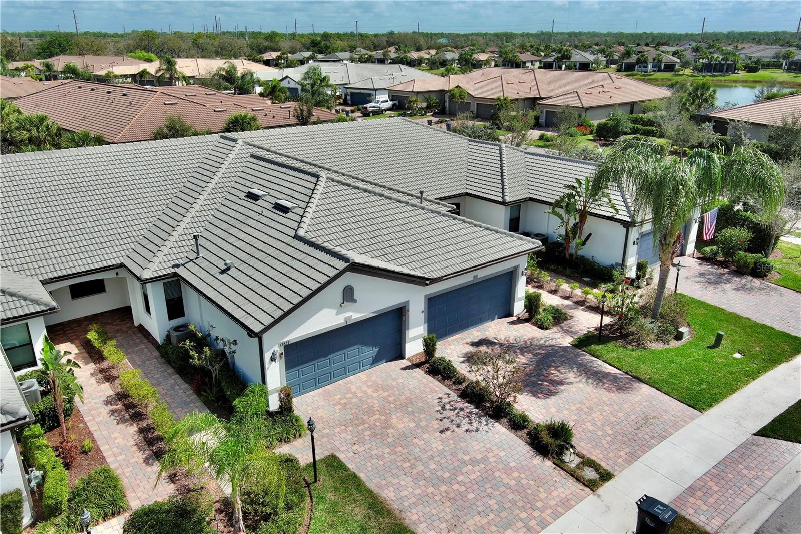 17631 CAMDEN DR — photo 8