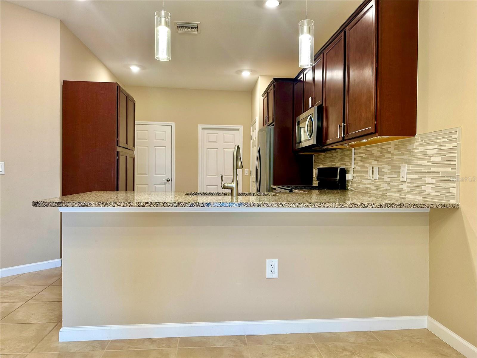 17631 CAMDEN DR — photo 17