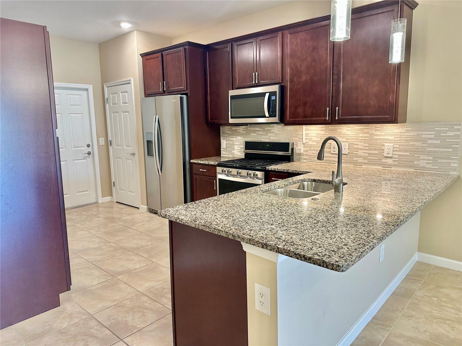 17631 CAMDEN DR — photo 15