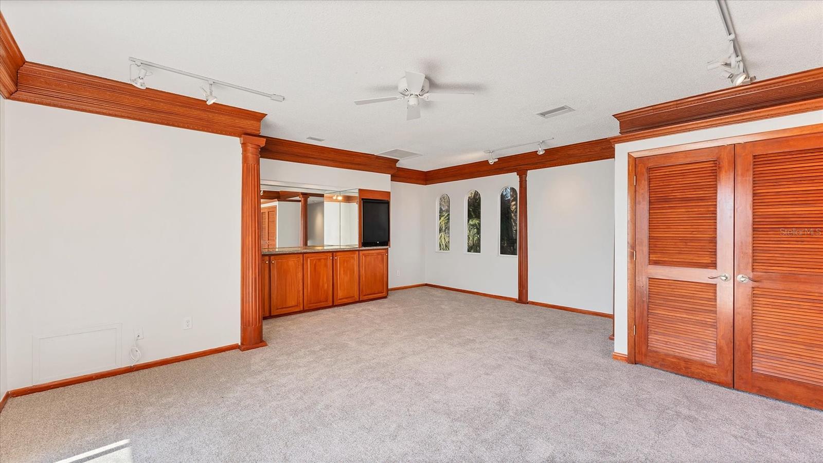 120 SANDS POINT DR — photo 31