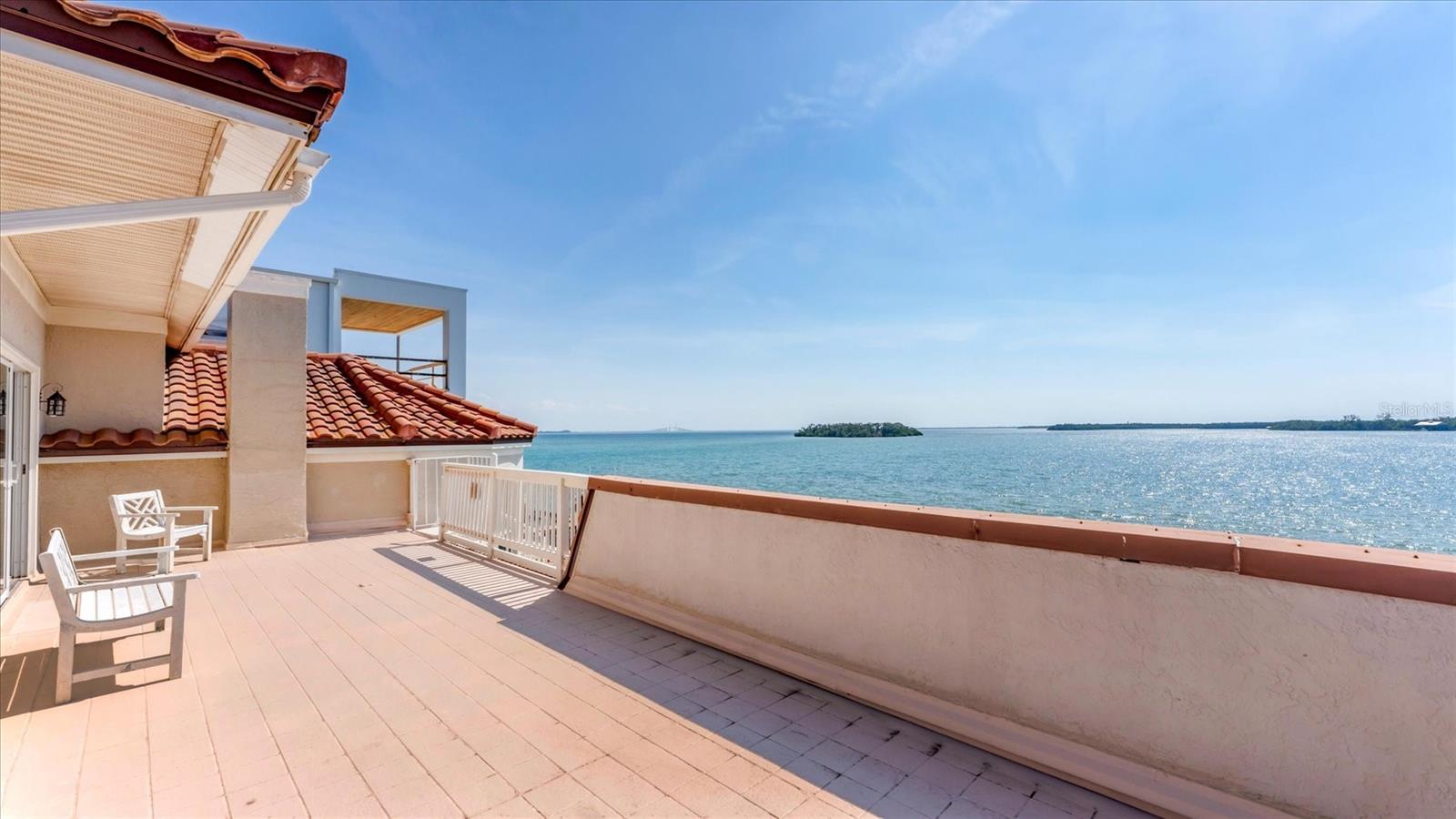 120 SANDS POINT DR — photo 32