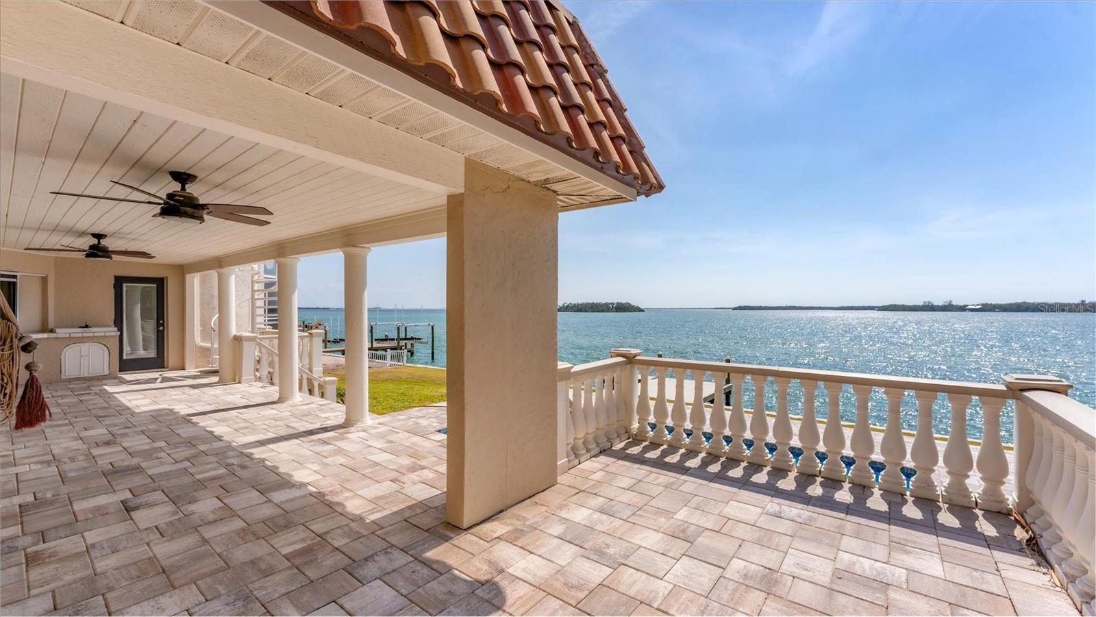 120 SANDS POINT DR — photo 37