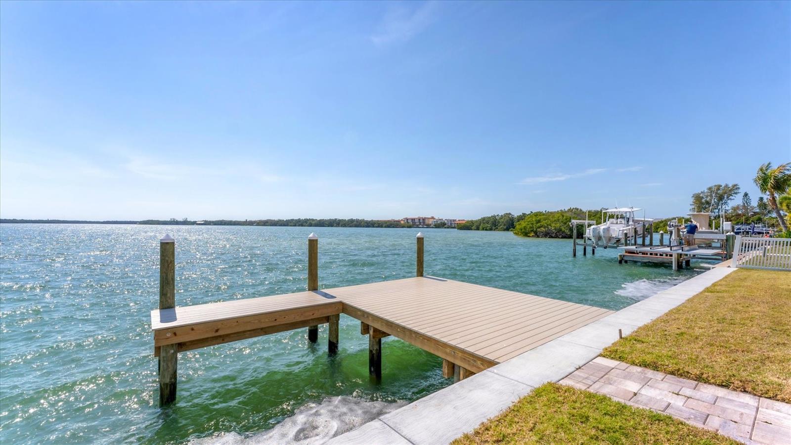 120 SANDS POINT DR — photo 41