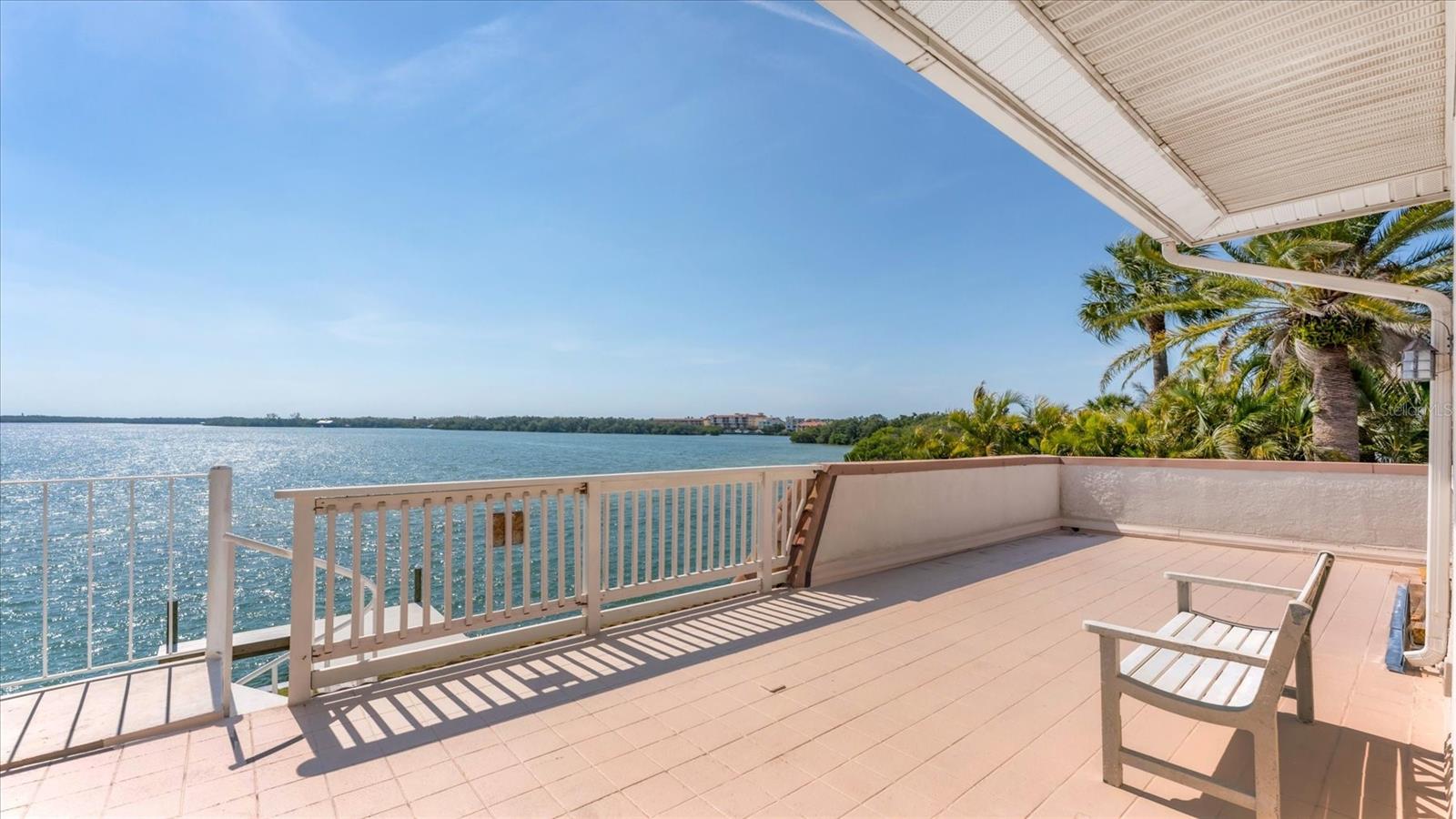 120 SANDS POINT DR — photo 33