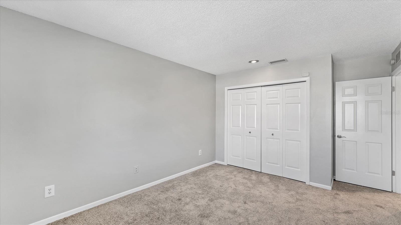 120 SANDS POINT DR — photo 25