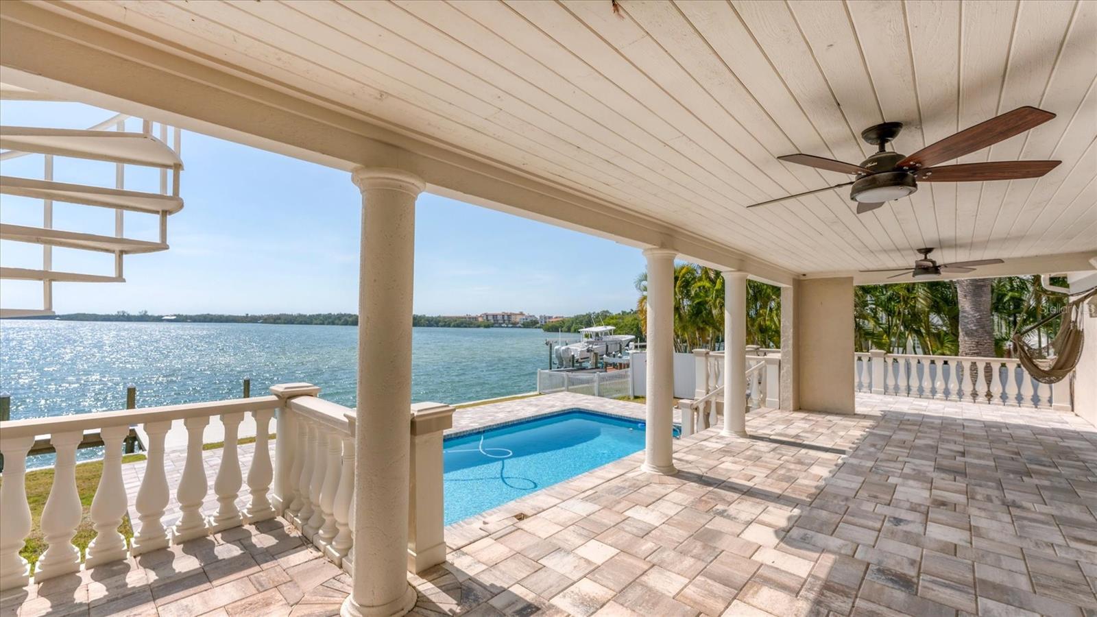 120 SANDS POINT DR — photo 36