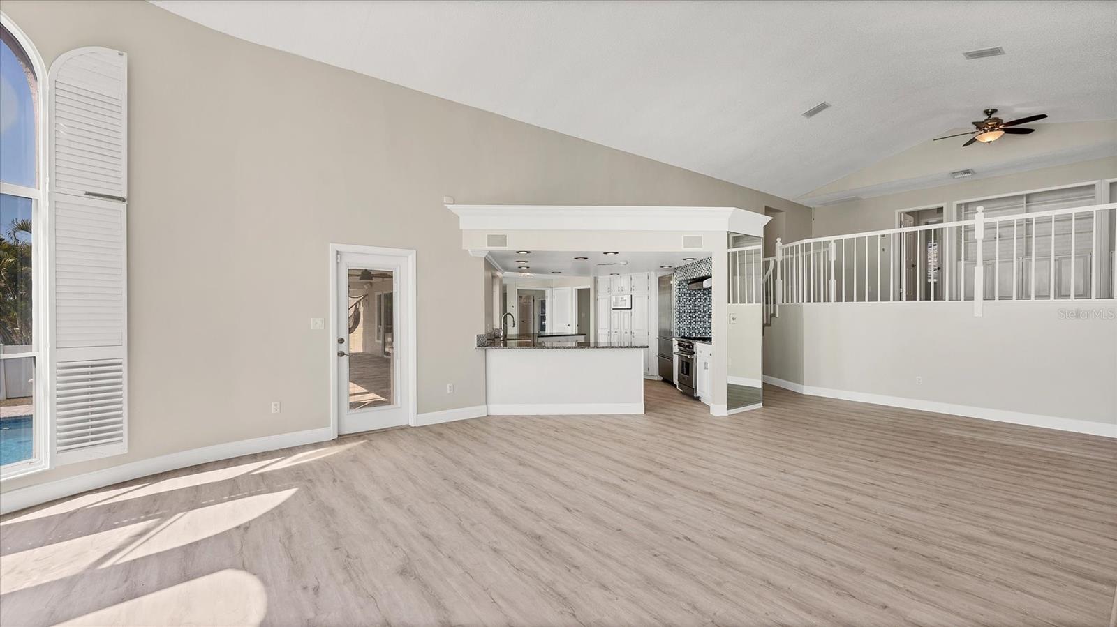 120 SANDS POINT DR — photo 9