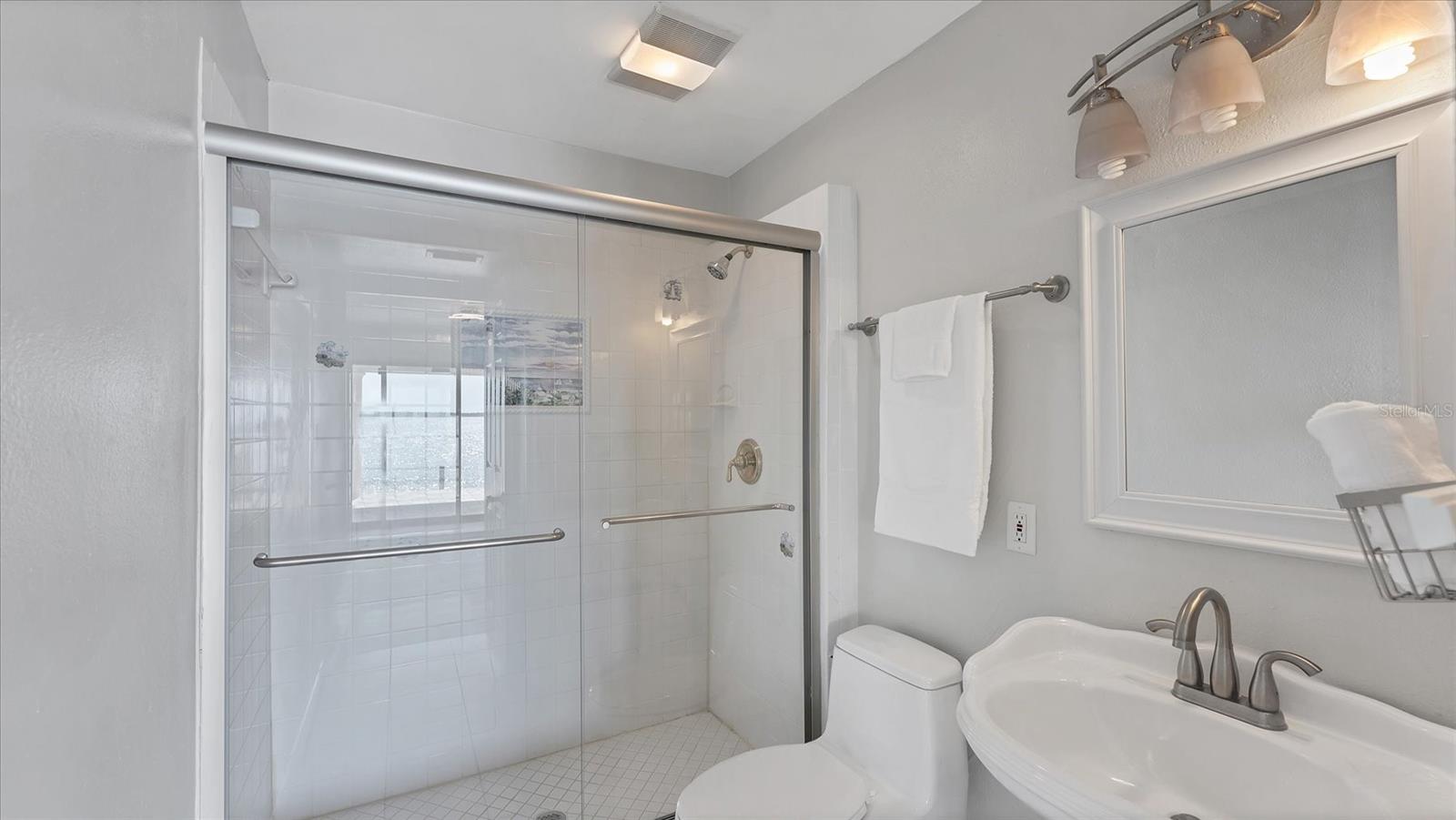 120 SANDS POINT DR — photo 23