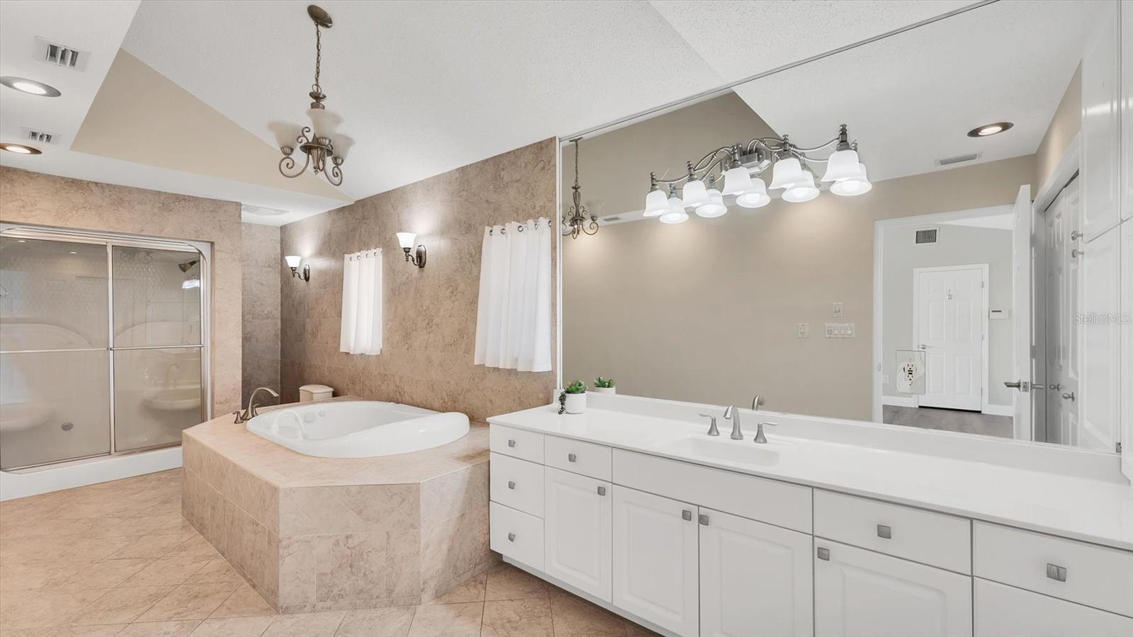 120 SANDS POINT DR — photo 18