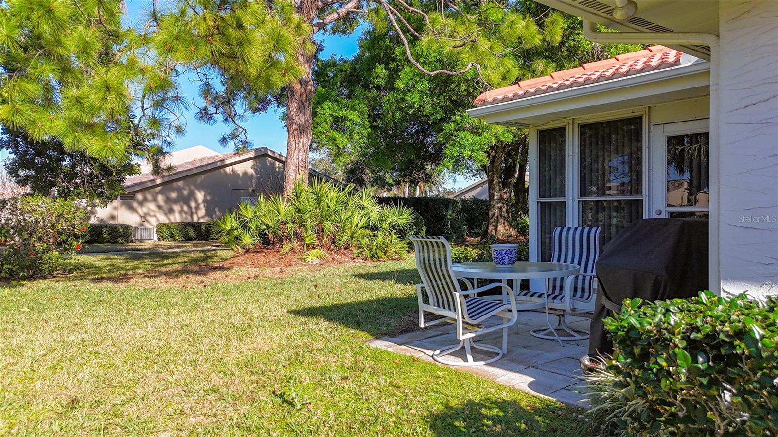 5611 GARDEN LAKES DR — photo 39