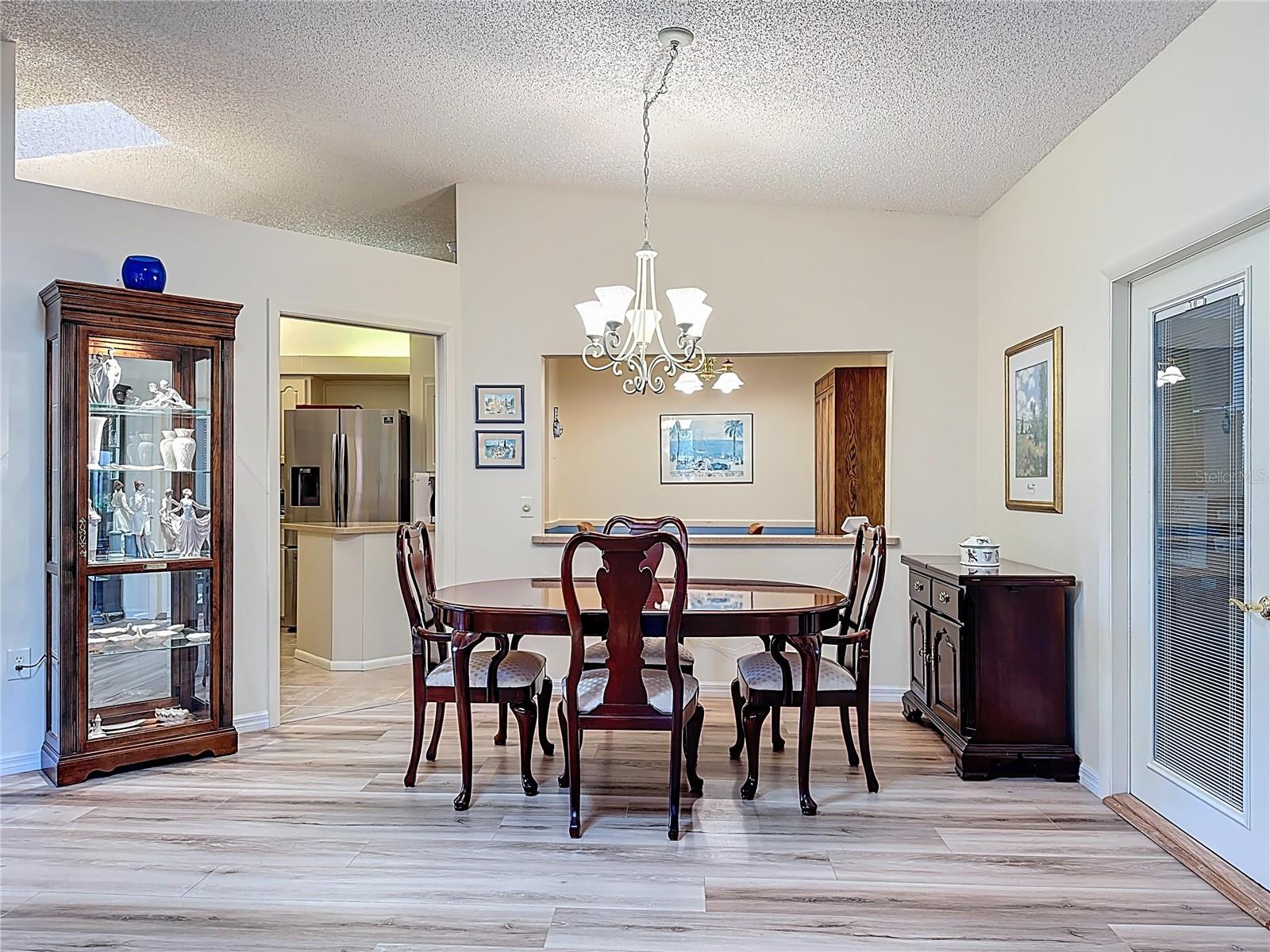 5611 GARDEN LAKES DR — photo 10