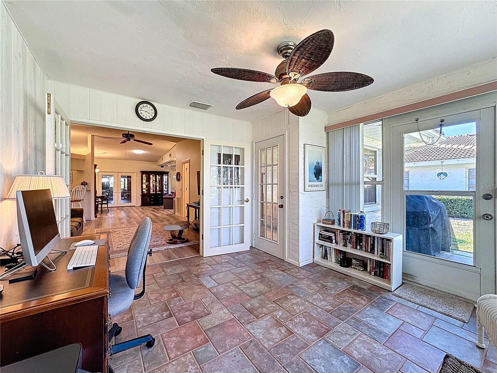 5611 GARDEN LAKES DR — photo 28